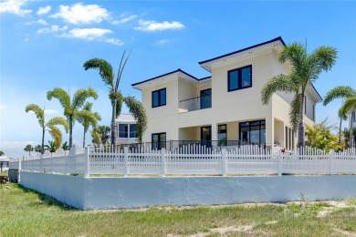 6522 Simone Shores Circle | The Voyager Floorplan
7 Beds | 4.5 on Apollo Beach Golf and Sea Club in Florida - for sale on GolfHomes.com, golf home, golf lot