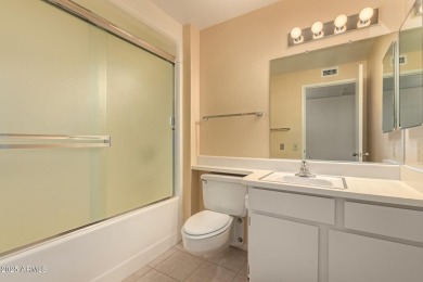 Look no further! This single-story 2-bedroom townhome is the one on Sun City-Willow Creek / Willow Brook  in Arizona - for sale on GolfHomes.com, golf home, golf lot