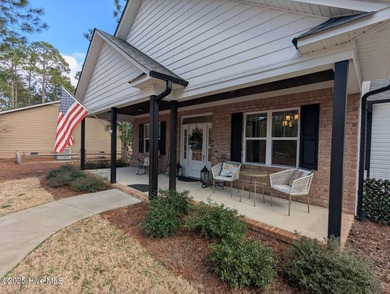 *MOTIVATED SELLERS* Discover unparalleled golf course living at on Seven Lakes Country Club in North Carolina - for sale on GolfHomes.com, golf home, golf lot