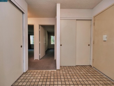 Spacious 2 Bedroom / 1 Bath Condominium located in Rossmoor, an on Rossmoor Golf Course in California - for sale on GolfHomes.com, golf home, golf lot