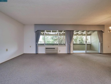 Spacious 2 Bedroom / 1 Bath Condominium located in Rossmoor, an on Rossmoor Golf Course in California - for sale on GolfHomes.com, golf home, golf lot