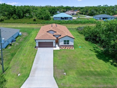 NEW CONSTRUCTION! BUILDER INCENTIVE AVAILABLE! FURNISHED MODEL on Bobcat Trail Golf Club in Florida - for sale on GolfHomes.com, golf home, golf lot