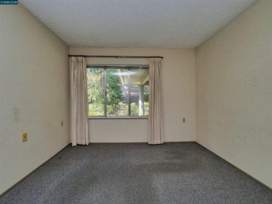 Spacious 2 Bedroom / 1 Bath Condominium located in Rossmoor, an on Rossmoor Golf Course in California - for sale on GolfHomes.com, golf home, golf lot
