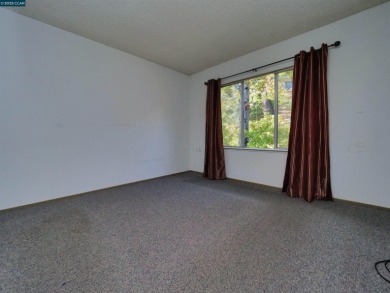 Spacious 2 Bedroom / 1 Bath Condominium located in Rossmoor, an on Rossmoor Golf Course in California - for sale on GolfHomes.com, golf home, golf lot