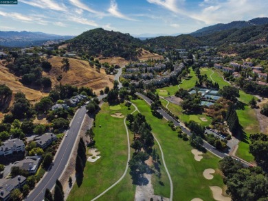 Price recently reduced...  Spacious 2 Bedroom / 1 Bath on Rossmoor Golf Course in California - for sale on GolfHomes.com, golf home, golf lot