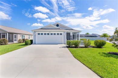 One or more photo(s) has been virtually staged. Welcome to this on Pennbrooke Fairways in Florida - for sale on GolfHomes.com, golf home, golf lot