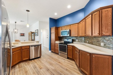 Beautifully maintained 3/2 Sunflower Designer Home with 2 Car on Pennbrooke Fairways in Florida - for sale on GolfHomes.com, golf home, golf lot