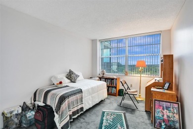 Bright and spacious CORNER unit in the desirable 55+ community on Pembroke Lakes Golf Club in Florida - for sale on GolfHomes.com, golf home, golf lot