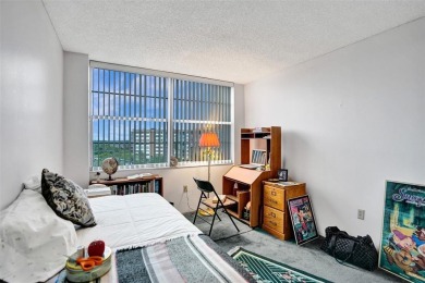 Bright and spacious CORNER unit in the desirable 55+ community on Pembroke Lakes Golf Club in Florida - for sale on GolfHomes.com, golf home, golf lot