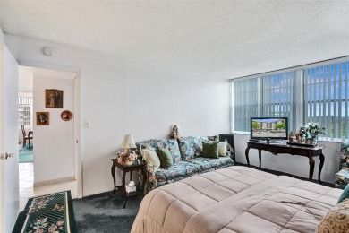 Bright and spacious CORNER unit in the desirable 55+ community on Pembroke Lakes Golf Club in Florida - for sale on GolfHomes.com, golf home, golf lot