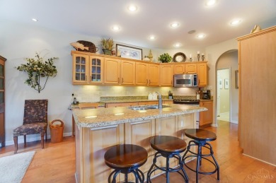 Welcome to this elegant 3-bdrm, 2-ba patio home in Yankee Trace on The Golf Club At Yankee Trace in Ohio - for sale on GolfHomes.com, golf home, golf lot