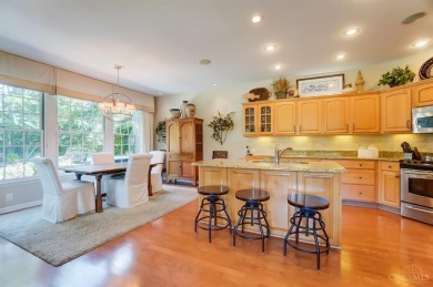 Welcome to this elegant 3-bdrm, 2-ba patio home in Yankee Trace on The Golf Club At Yankee Trace in Ohio - for sale on GolfHomes.com, golf home, golf lot