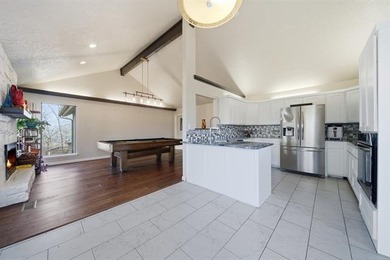 Stunning Split level home with 4 Bedrooms, 2.5 baths.  Lots of on Indian Springs Country Club in Oklahoma - for sale on GolfHomes.com, golf home, golf lot