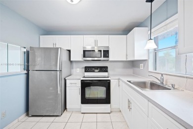Welcome to this bright and spacious 1-bedroom, 1.5-bathroom on Sunrise Lakes Phase III in Florida - for sale on GolfHomes.com, golf home, golf lot