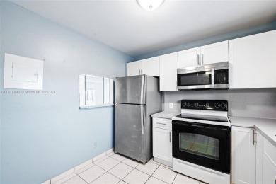 Welcome to this bright and spacious 1-bedroom, 1.5-bathroom on Sunrise Lakes Phase III in Florida - for sale on GolfHomes.com, golf home, golf lot
