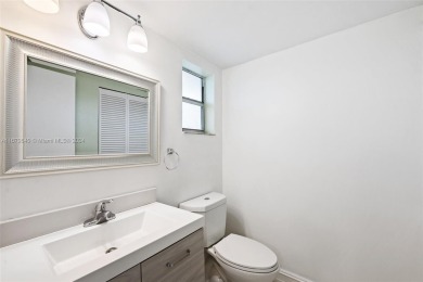 Welcome to this bright and spacious 1-bedroom, 1.5-bathroom on Sunrise Lakes Phase III in Florida - for sale on GolfHomes.com, golf home, golf lot