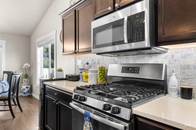 Charming 3 Bed + office/den, 2 Bath Home in Sands Pointe on Hunters Point Golf Club in Idaho - for sale on GolfHomes.com, golf home, golf lot