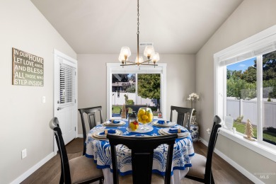 Charming 3 Bed + office/den, 2 Bath Home in Sands Pointe on Hunters Point Golf Club in Idaho - for sale on GolfHomes.com, golf home, golf lot