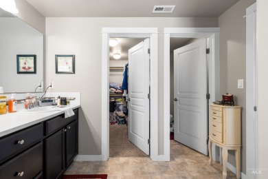 Charming 3 Bed + office/den, 2 Bath Home in Sands Pointe on Hunters Point Golf Club in Idaho - for sale on GolfHomes.com, golf home, golf lot
