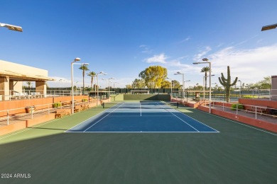 Explore vibrant retirement living in this stunning 3-bedroom on Cottonwood Country Club in Arizona - for sale on GolfHomes.com, golf home, golf lot