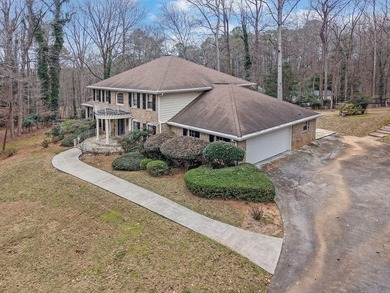 Exceptional opportunity in the highly coveted Spalding Cluster on Dunwoody Country Club in Georgia - for sale on GolfHomes.com, golf home, golf lot