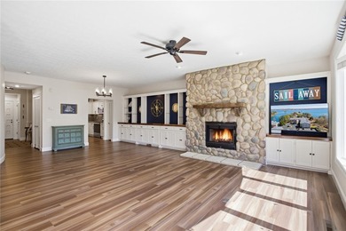 Welcome to this beautifully updated 2-bedroom, 2-bathroom condo on Keowee Key Golf and Country Club in South Carolina - for sale on GolfHomes.com, golf home, golf lot