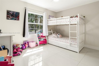 Location!! Just listed in Weston. Beautiful 2- Bedrooms on Bonaventure Country Club in Florida - for sale on GolfHomes.com, golf home, golf lot