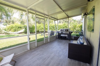 Location!! Just listed in Weston. Beautiful 2- Bedrooms on Bonaventure Country Club in Florida - for sale on GolfHomes.com, golf home, golf lot