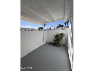 WELCOME TO EASY, LOW MAINTENCE LIVING IN THE HEART OF SUN CITY'S on Sun City Lakes West and East in Arizona - for sale on GolfHomes.com, golf home, golf lot