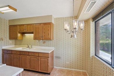 Enjoy comfort and control with this first-floor condo in on Twin Lakes Golf Course in Illinois - for sale on GolfHomes.com, golf home, golf lot