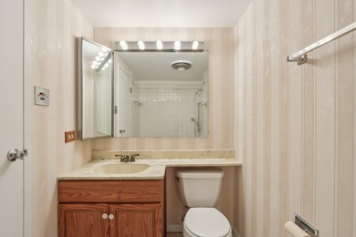 Enjoy comfort and control with this first-floor condo in on Twin Lakes Golf Course in Illinois - for sale on GolfHomes.com, golf home, golf lot