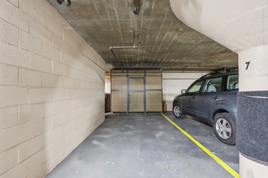 Enjoy comfort and control with this first-floor condo in on Twin Lakes Golf Course in Illinois - for sale on GolfHomes.com, golf home, golf lot