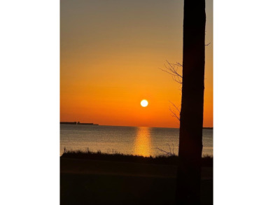 Exceptional Opportunity! Seller is offering $25K toward on Bay Creek Golf Club in Virginia - for sale on GolfHomes.com, golf home, golf lot
