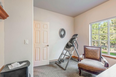 Discover this charming single-level home perfectly positioned on on Eagle Crest Golf Resort - Resort Course in Oregon - for sale on GolfHomes.com, golf home, golf lot