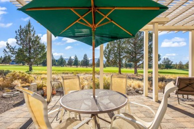 Discover this charming single-level home perfectly positioned on on Eagle Crest Golf Resort - Resort Course in Oregon - for sale on GolfHomes.com, golf home, golf lot
