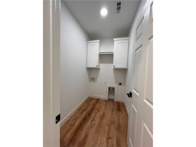 Great new construction built. 2 bed, 2 bath and an office/bonus on Bella Vista Country Club - Scottsdale in Arkansas - for sale on GolfHomes.com, golf home, golf lot