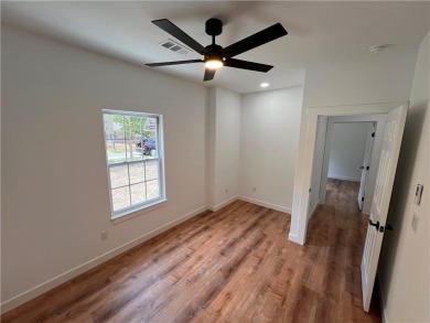 Great new construction built. 2 bed, 2 bath and an office/bonus on Bella Vista Country Club - Scottsdale in Arkansas - for sale on GolfHomes.com, golf home, golf lot