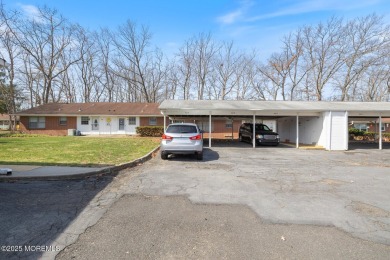 Charming 2 Bedroom Condo in Leisure Village.. Priced to on Greenbriar Woodlands in New Jersey - for sale on GolfHomes.com, golf home, golf lot