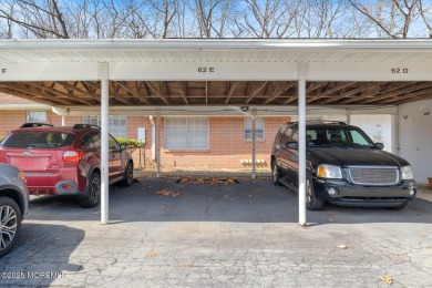 Charming 2 Bedroom Condo in Leisure Village.. Priced to on Greenbriar Woodlands in New Jersey - for sale on GolfHomes.com, golf home, golf lot
