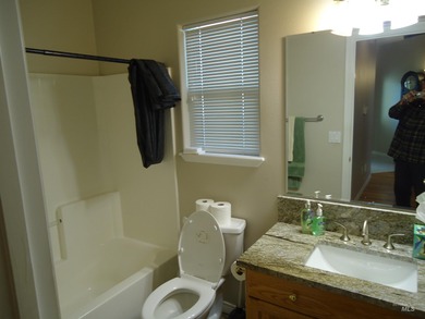 This is a great single-Level 3 bedroom, 2 bath townhome.  In a on Lakeview Golf Club in Idaho - for sale on GolfHomes.com, golf home, golf lot