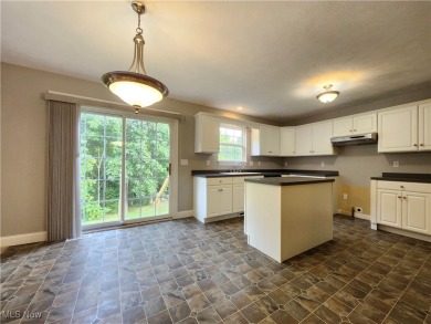 Welcome to 814 Lost Pond Parkway, A clean and move-in ready on Chardon Lakes Golf Course in Ohio - for sale on GolfHomes.com, golf home, golf lot
