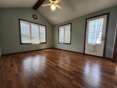 Welcome to this beautiful 3 bedroom, 2.5 bath villa located in a on Eagle Glen Golf Club in Indiana - for sale on GolfHomes.com, golf home, golf lot