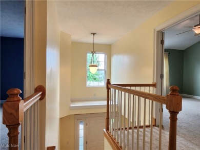 Welcome to 814 Lost Pond Parkway, A clean and move-in ready on Chardon Lakes Golf Course in Ohio - for sale on GolfHomes.com, golf home, golf lot