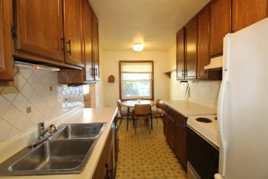 2 bed 2 bath condo located just outside of Portage at Saddle on Saddle Ridge Golf Club in Wisconsin - for sale on GolfHomes.com, golf home, golf lot