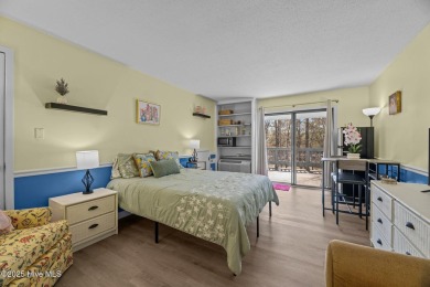 HOME WARRANTY INCLUDED!  PRE LISTING INSPECTION (March '25) on Harbour Point Golf Club in North Carolina - for sale on GolfHomes.com, golf home, golf lot