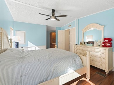 20 K price reduction need to sell This charming 2-bedroom on El Diablo Executive Golf Course in Florida - for sale on GolfHomes.com, golf home, golf lot