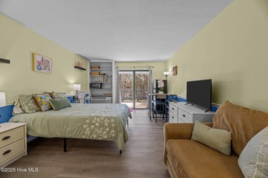 Fresh Paint 8/25 - This beautiful, partially furnished condo on Harbour Point Golf Club in North Carolina - for sale on GolfHomes.com, golf home, golf lot