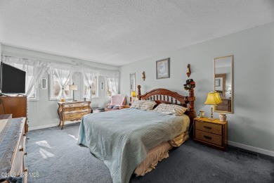 HOME WARRANTY INCLUDED!  PRE LISTING INSPECTION (March '25) on Harbour Point Golf Club in North Carolina - for sale on GolfHomes.com, golf home, golf lot