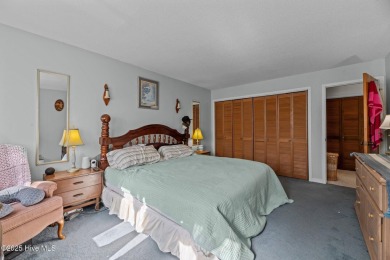 HOME WARRANTY INCLUDED!  PRE LISTING INSPECTION (March '25) on Harbour Point Golf Club in North Carolina - for sale on GolfHomes.com, golf home, golf lot