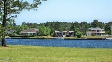 Fresh Paint 8/25 - This beautiful, partially furnished condo on Harbour Point Golf Club in North Carolina - for sale on GolfHomes.com, golf home, golf lot